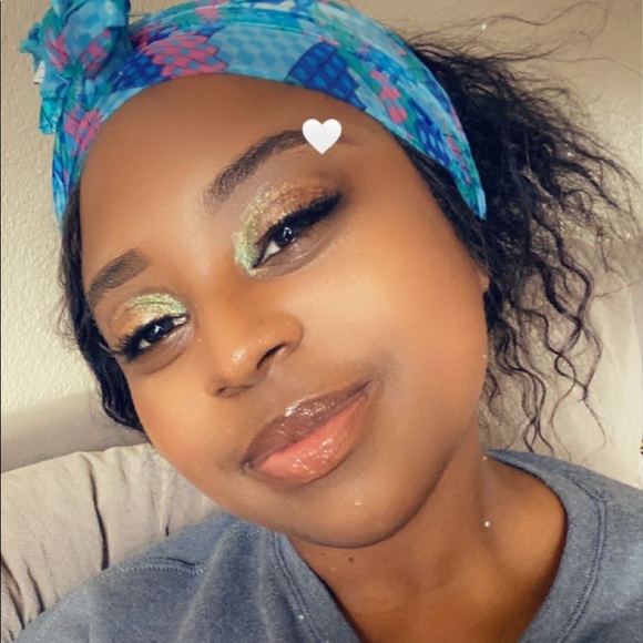 Meet your Posher, Kiaira - Picture 1 of 4